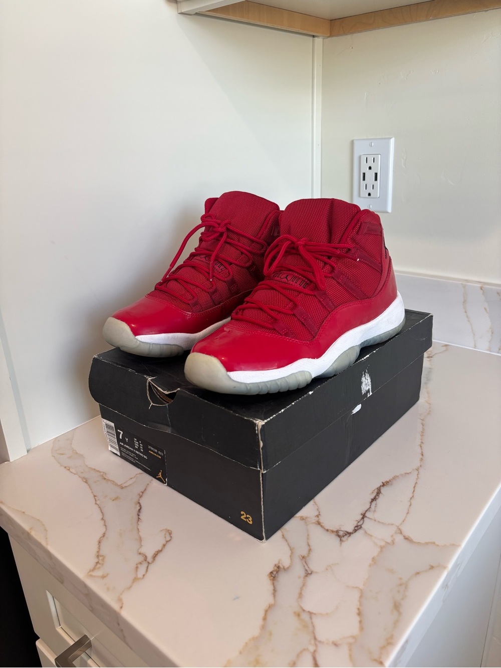 Air Jordan 11 Retro “Win Like ’96” in Gym Red/White/Black
